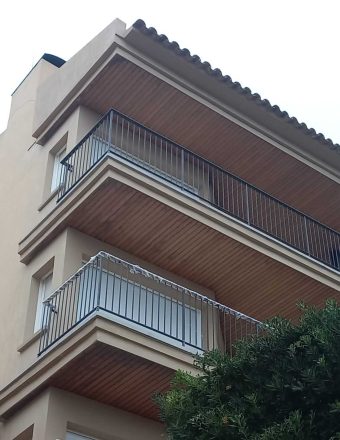 Edificio rehabilitado por Serveis 6